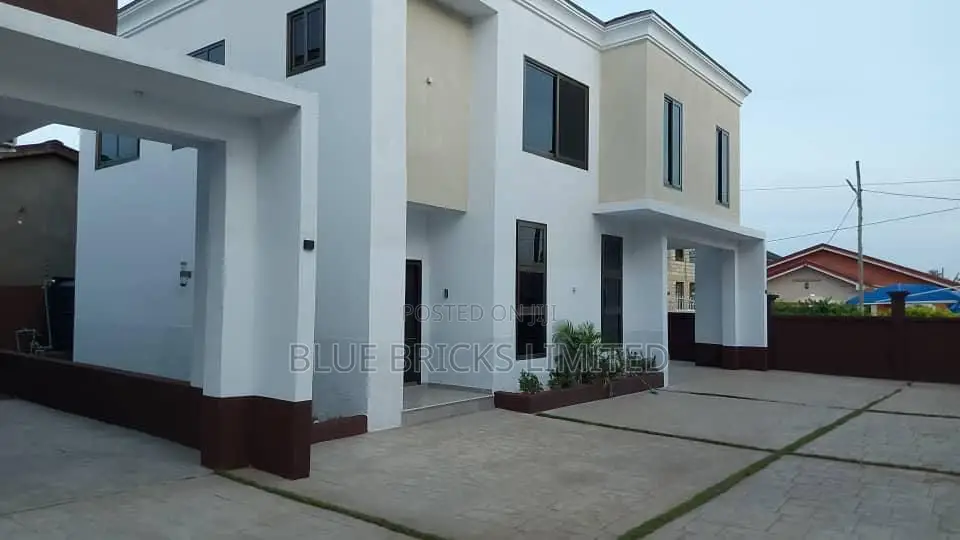 3bdrm House in Coastal, Baatsona Total for sale