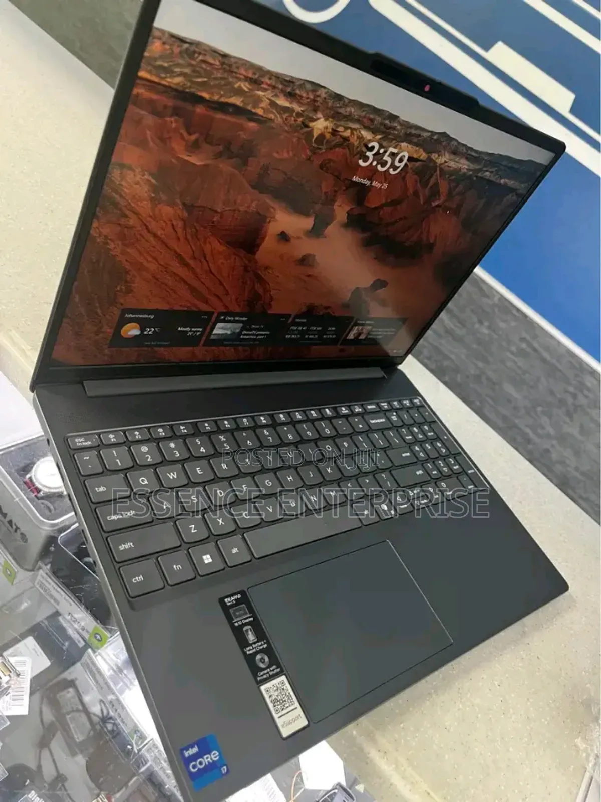 New Laptop Lenovo Ideapad 3 16GB Intel Core i7 SSD 512GB