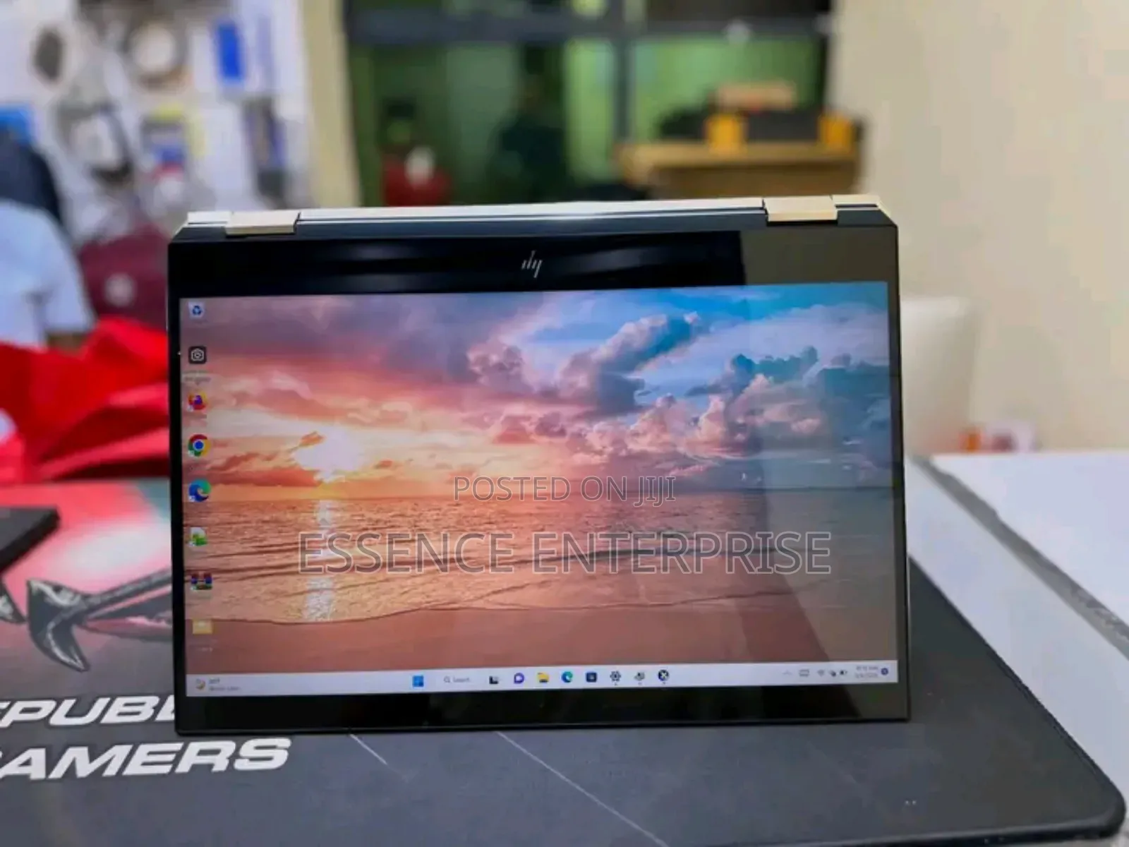 New Laptop HP Spectra 13 16GB Intel Core i7 SSD 1T