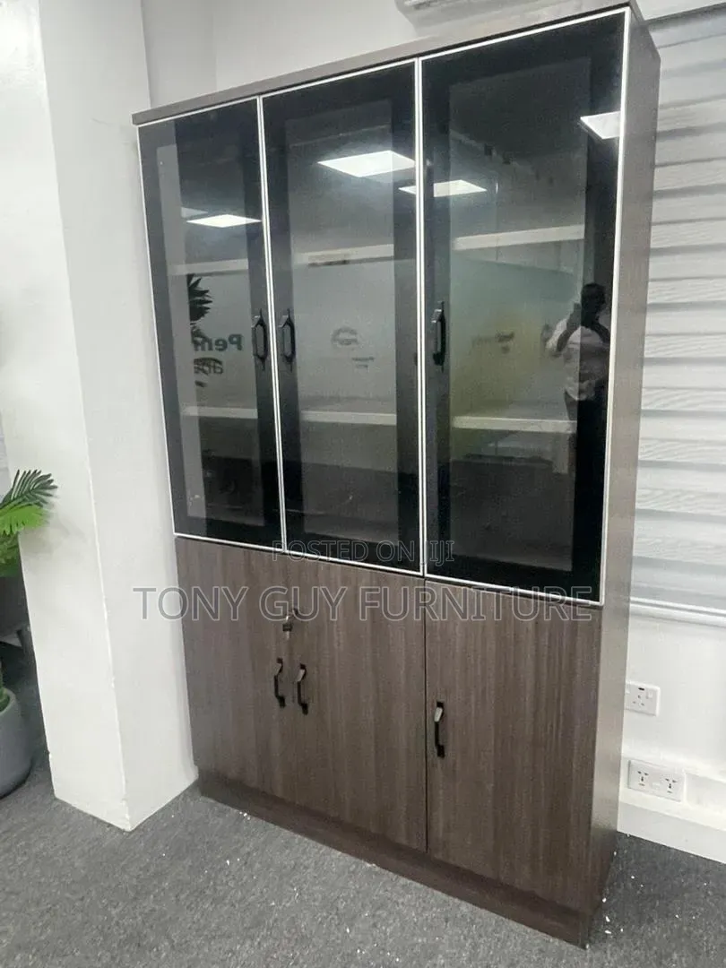 3 Doors Bookshelves