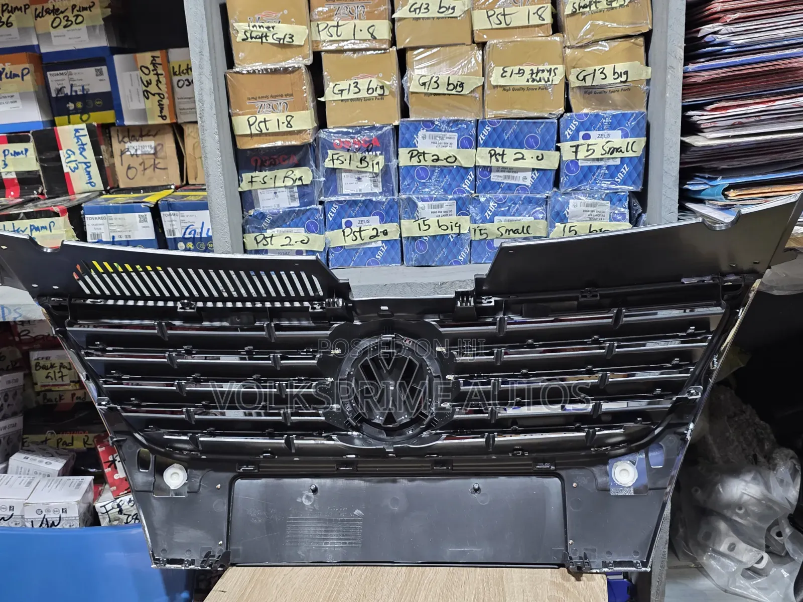 Front Bumper Chrome Grille Fit for 2005-2010 V0lkswagen Jetta and Golf