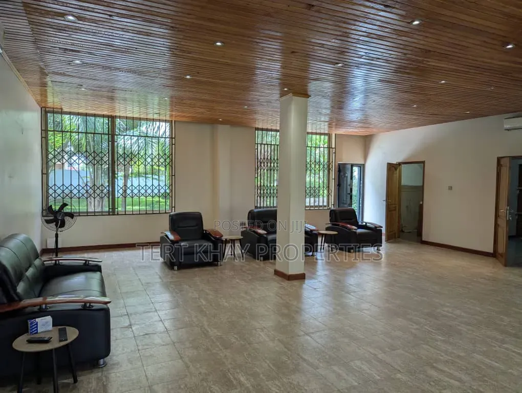 8bdrm Mansion in Cantonment, US Embassy Area for rent