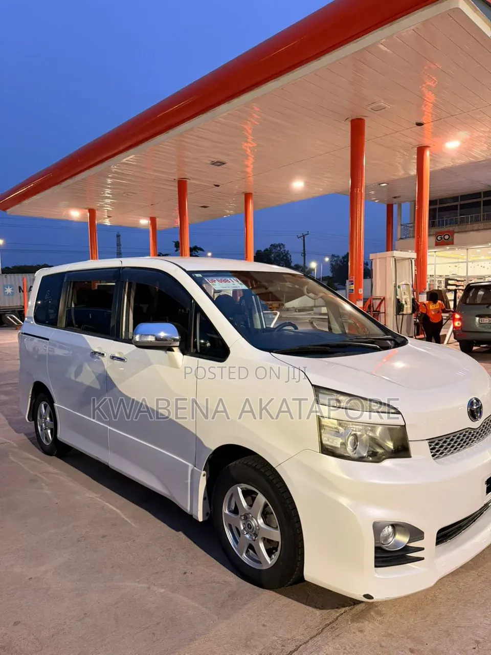 Toyota Voxy 2013 White