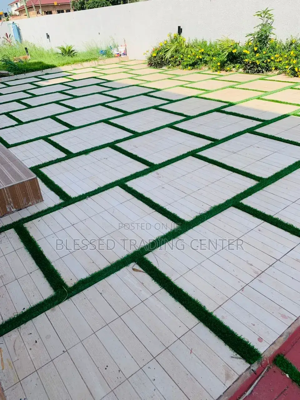 Quality Astroturf for Compounds