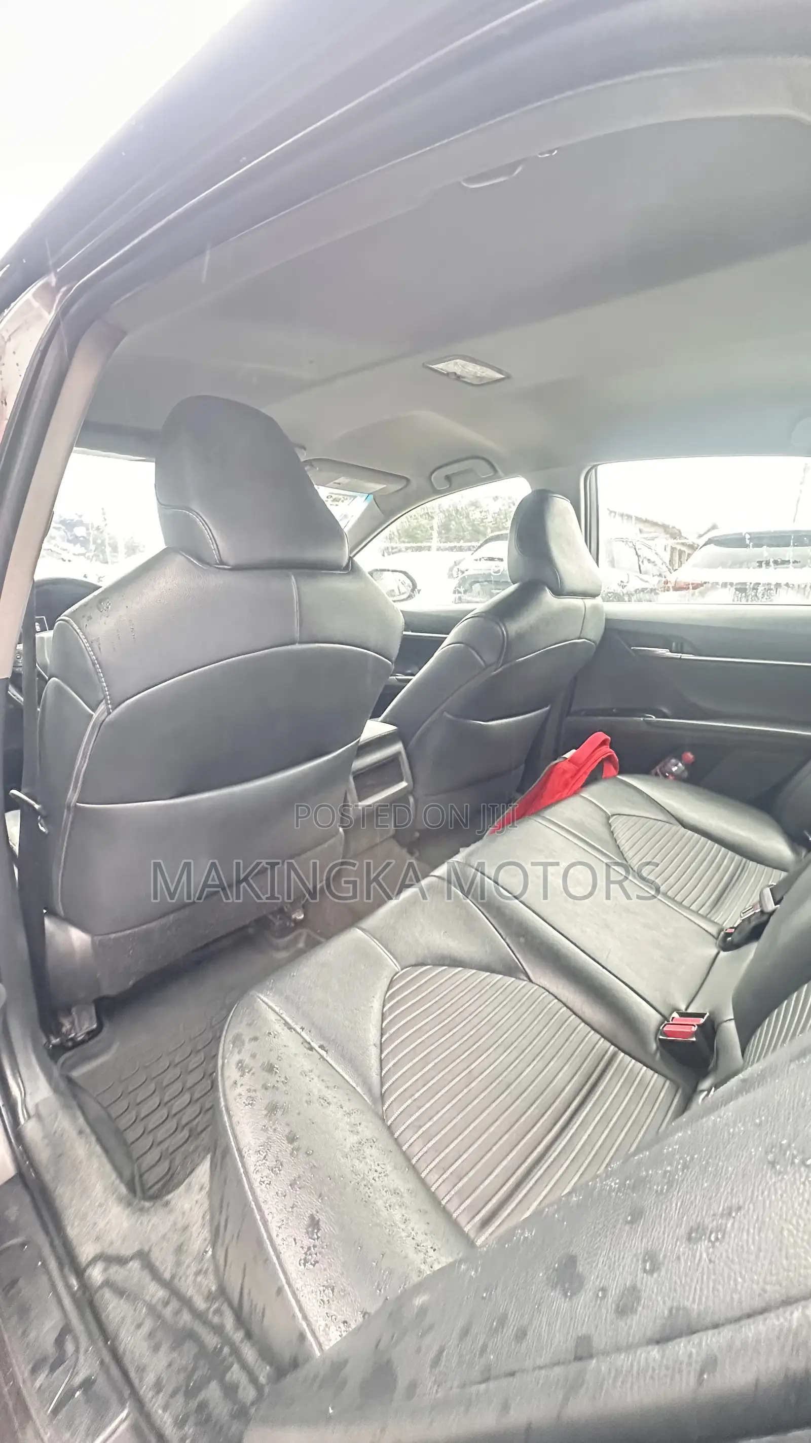 Toyota Camry SE (2.5L 4cyl 8A) 2019 Silver