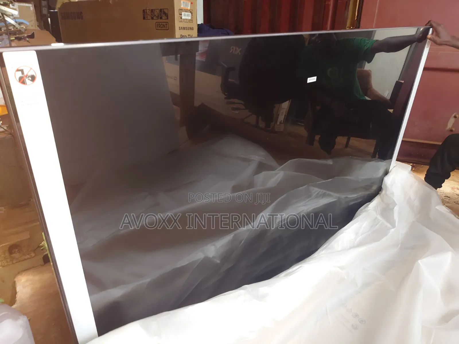 Samsung- Un85cu7000fxza 85" Led Crystal Uhd HDR