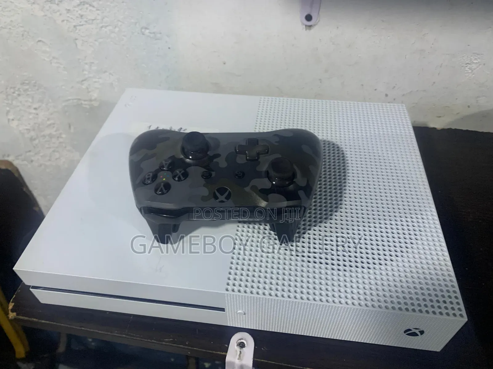 Xbox One S 1tb With 8+ Games