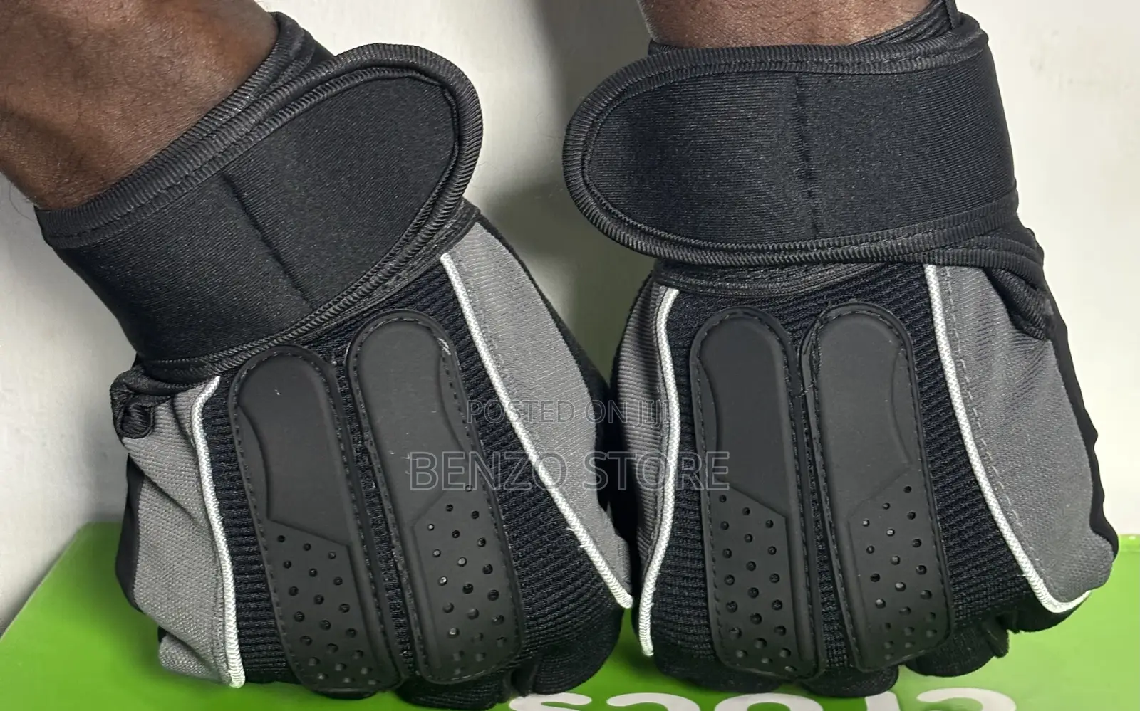 Durable Gym Training Gloves For Daily Workouts