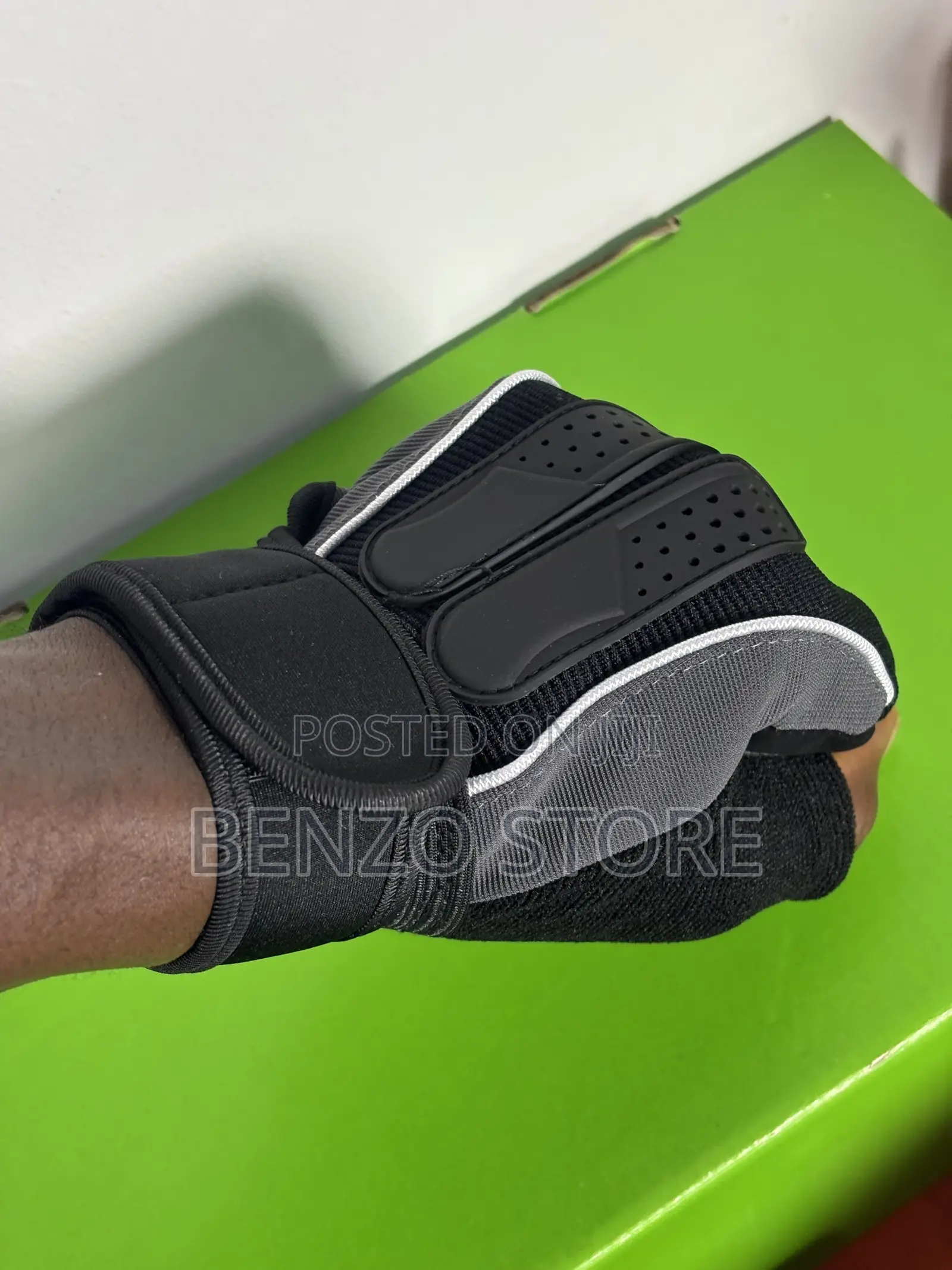 Premium Fitness Training Gloves With Comfortable Grip