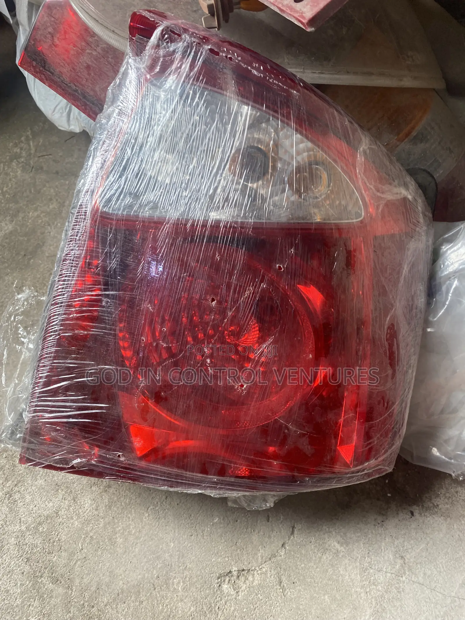 Kia Spectra 5 Tail Light Pair