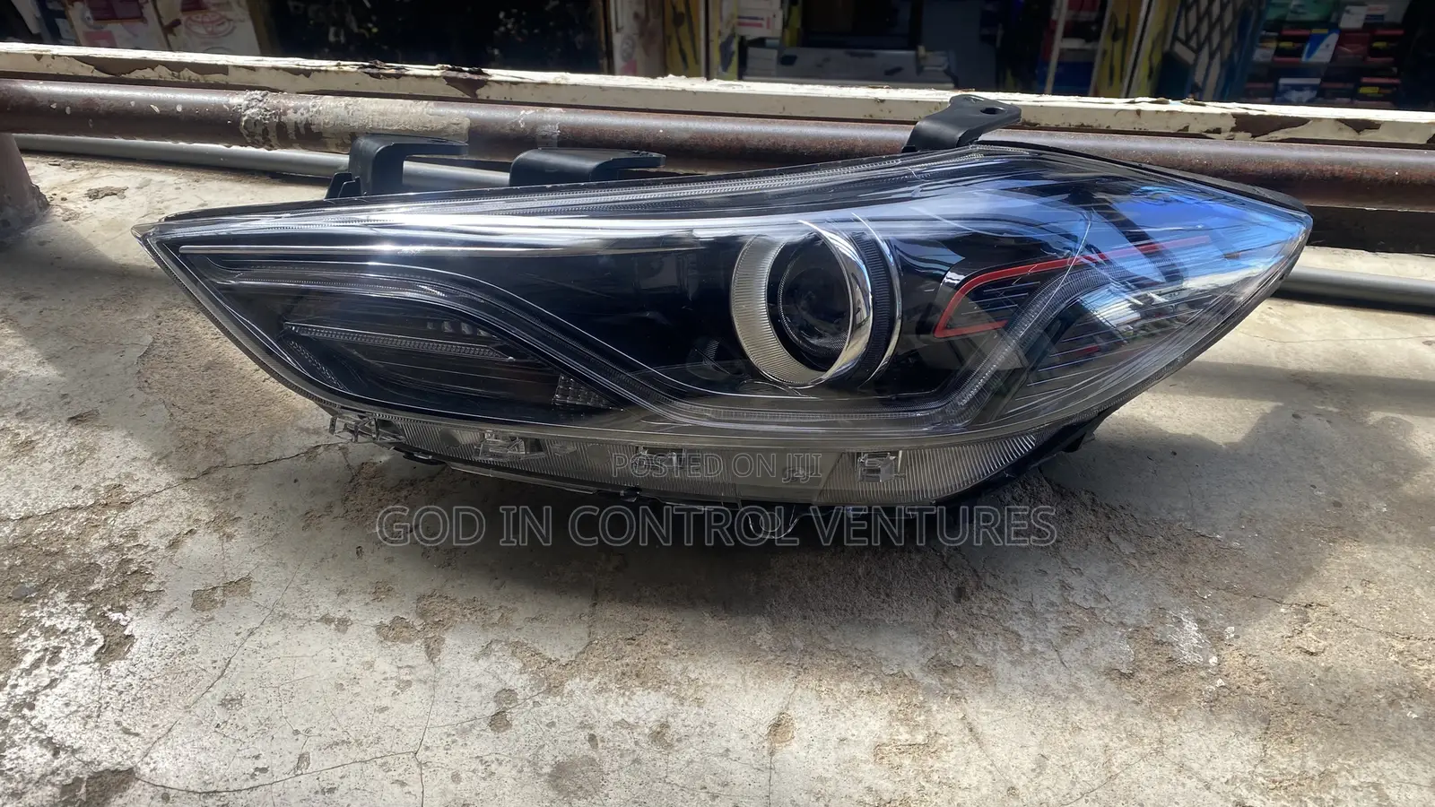 Hyundai Elantra 2017 Sports Type Headlight Spec
