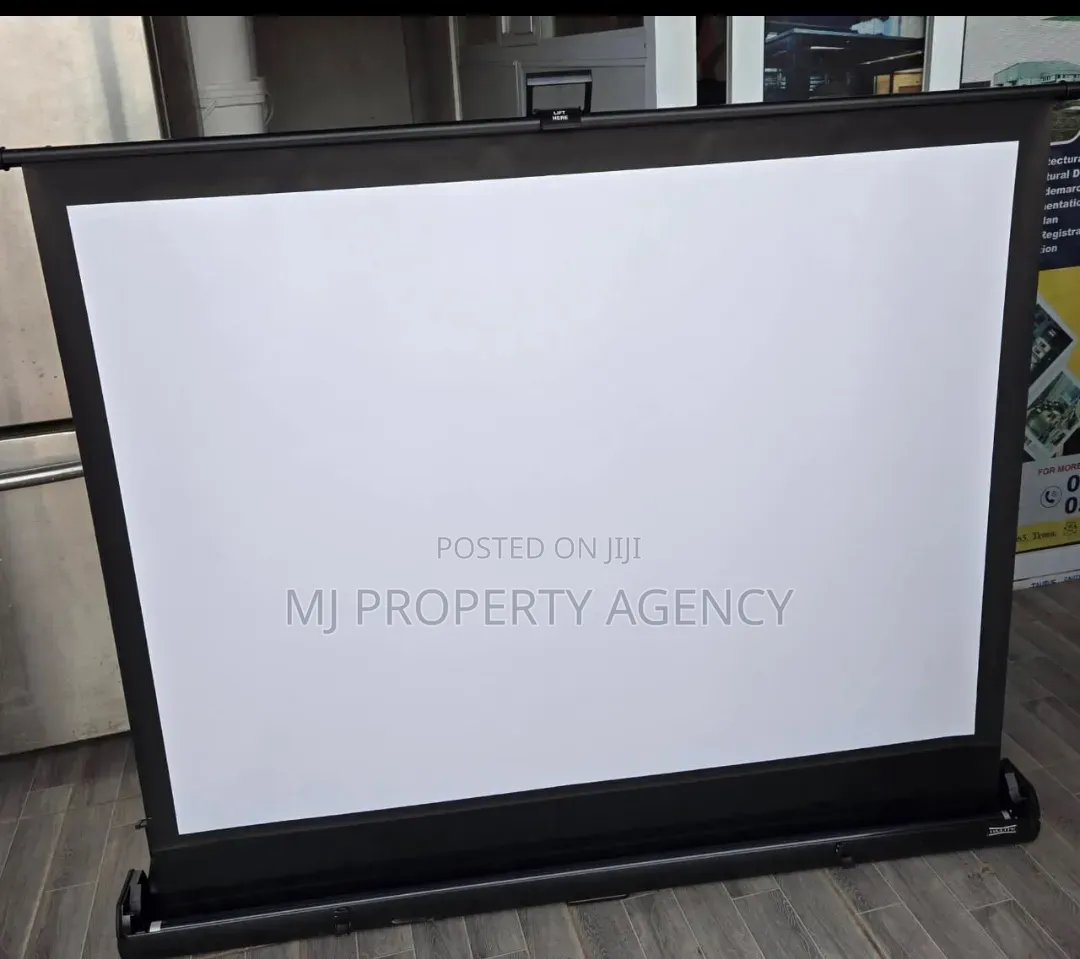 Retractable Screen Projector