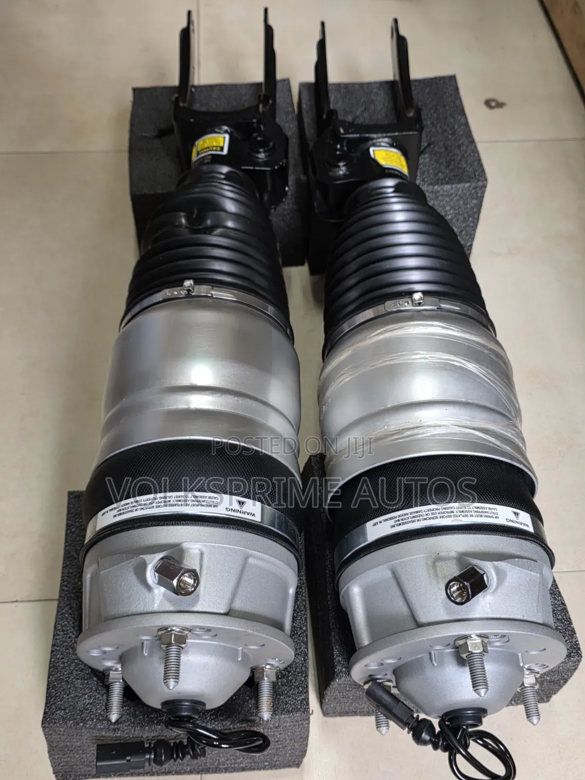 Porsche Cayenne Vw Touareg 2011 - 2018 Air Suspension Shock Absorbers.