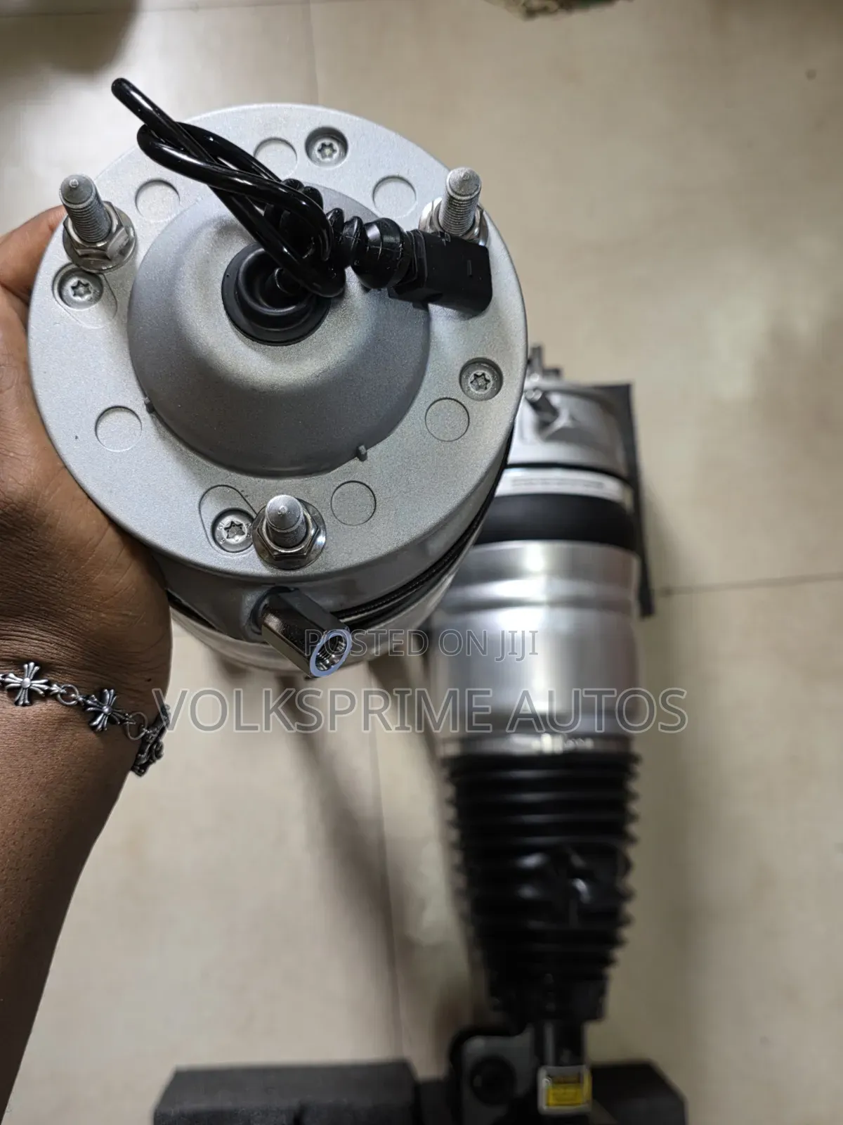 Porsche Cayenne Vw Touareg 2011 - 2018 Air Suspension Shock Absorbers.