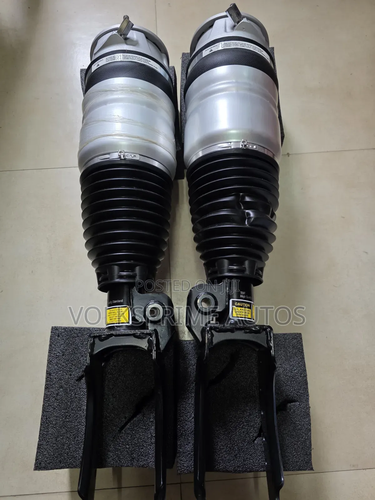 Porsche Cayenne Vw Touareg 2011 - 2018 Air Suspension Shock Absorbers.