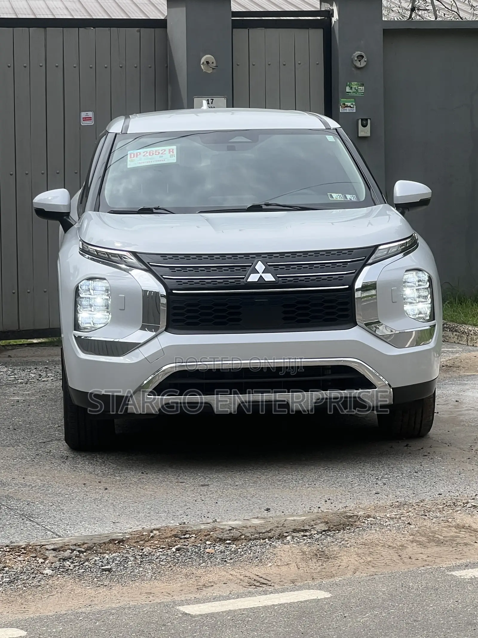 Mitsubishi Outlander SEL Launch Edition 2022 White