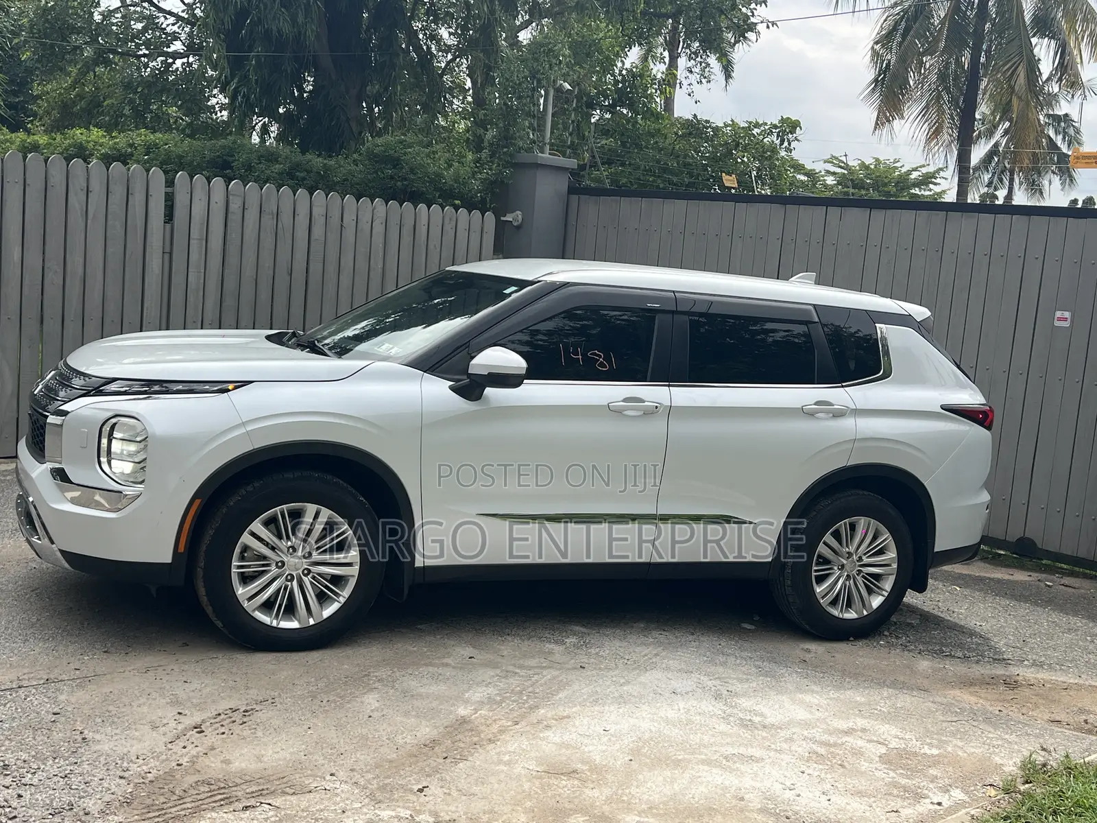 Mitsubishi Outlander SEL Launch Edition 2022 White