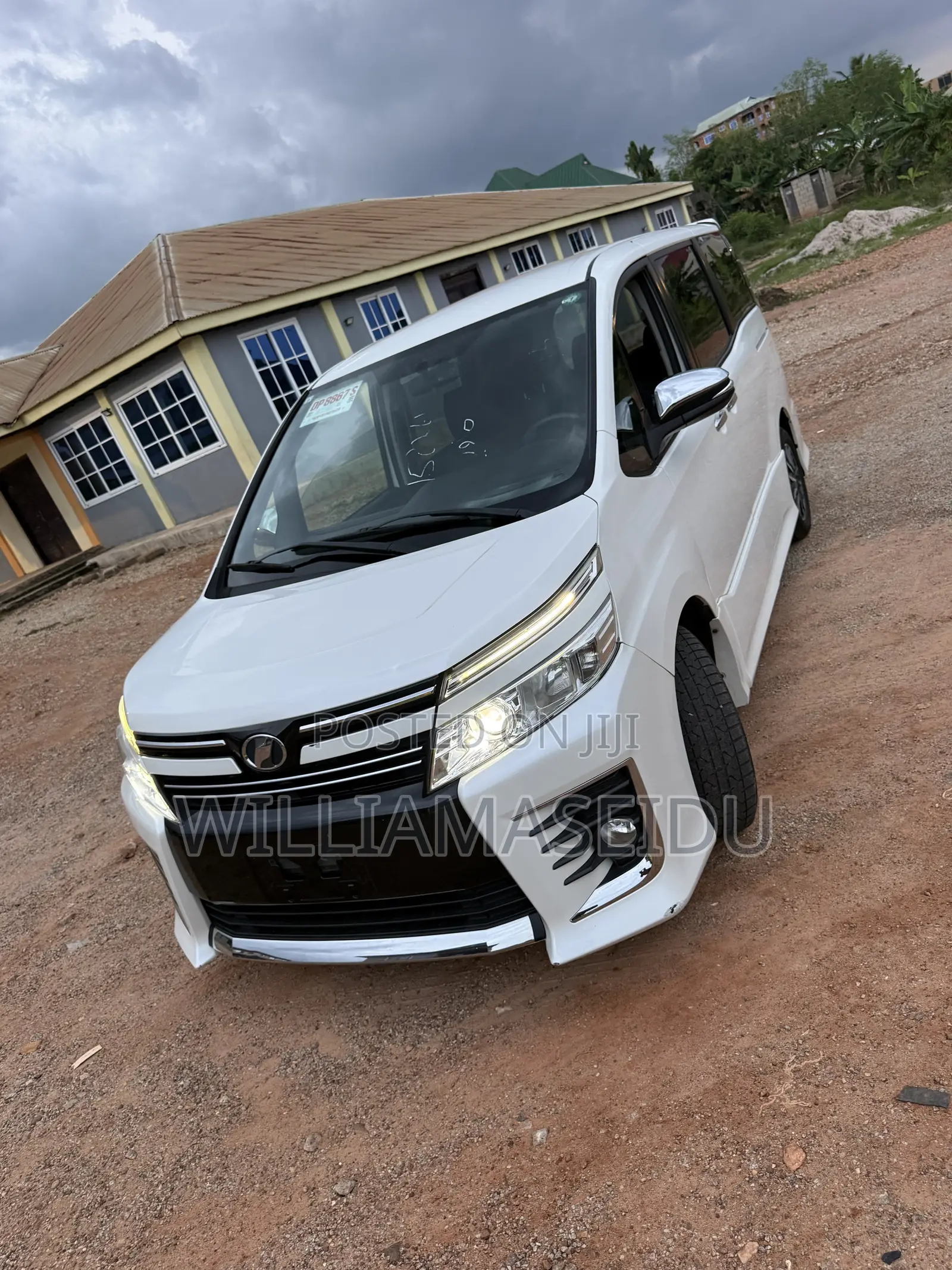 Toyota Voxy 2015 White