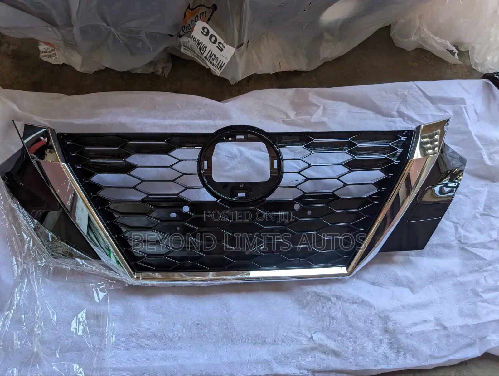 Nissan Sentra 2020,2021,2023 Front Grille / Top Grille / Top Shell