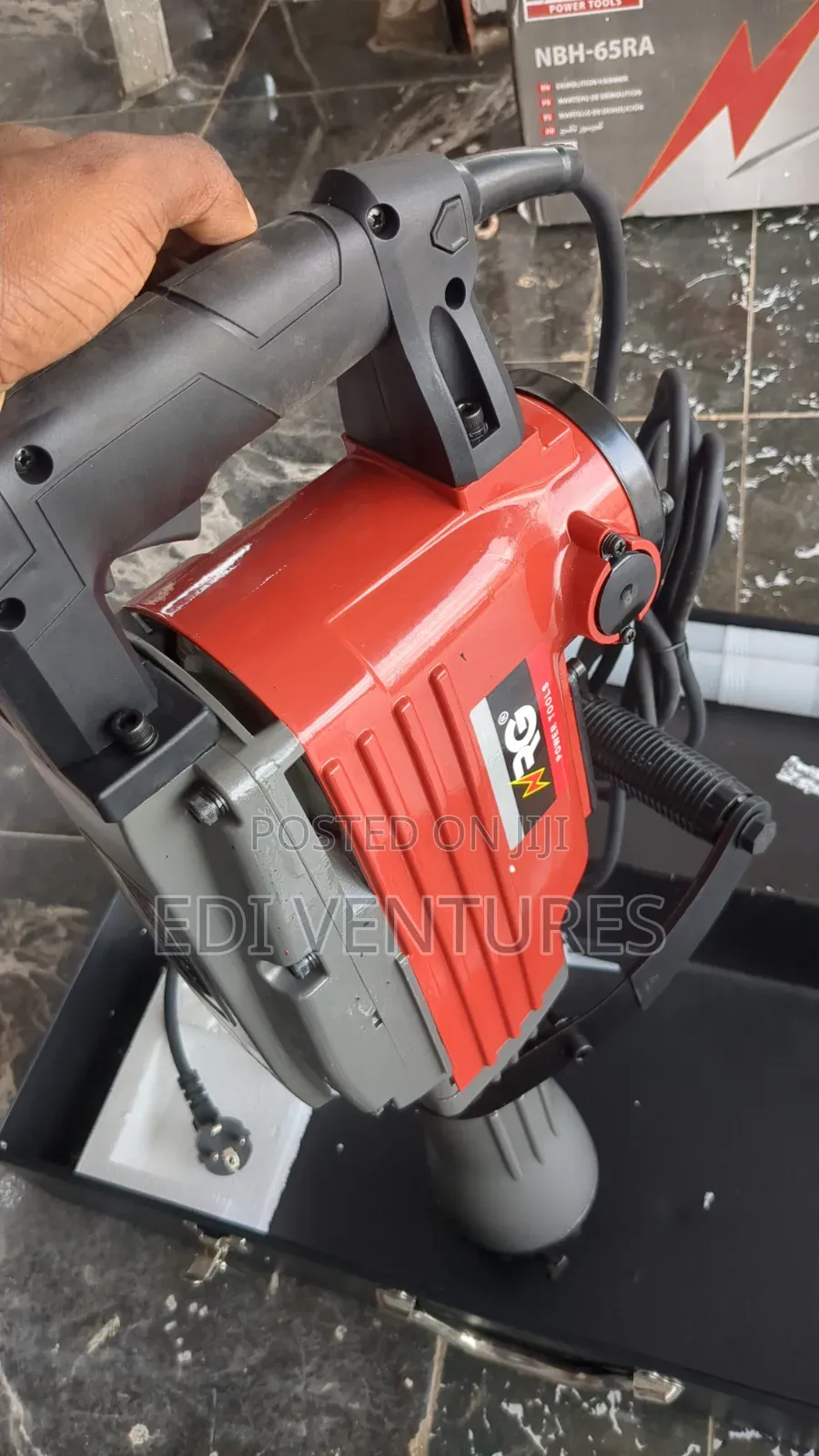 NRG 1600w Demolition Hammer With 2 Chisel Bits