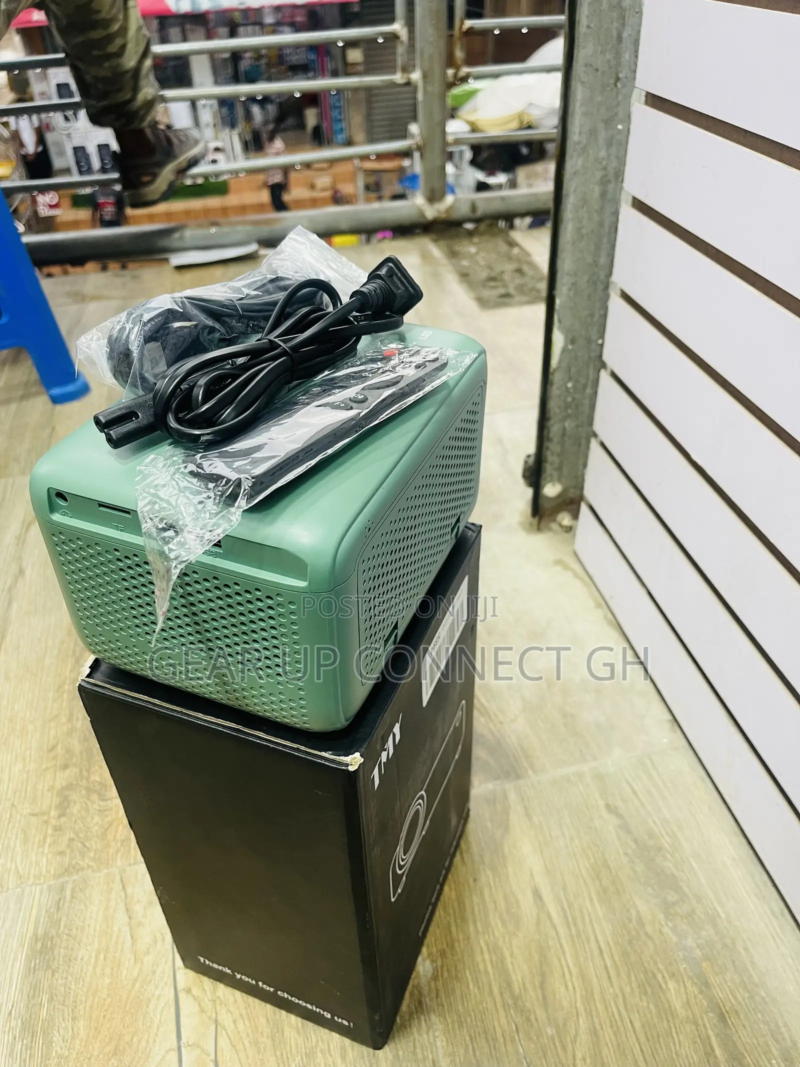 Tmy T02 Projector