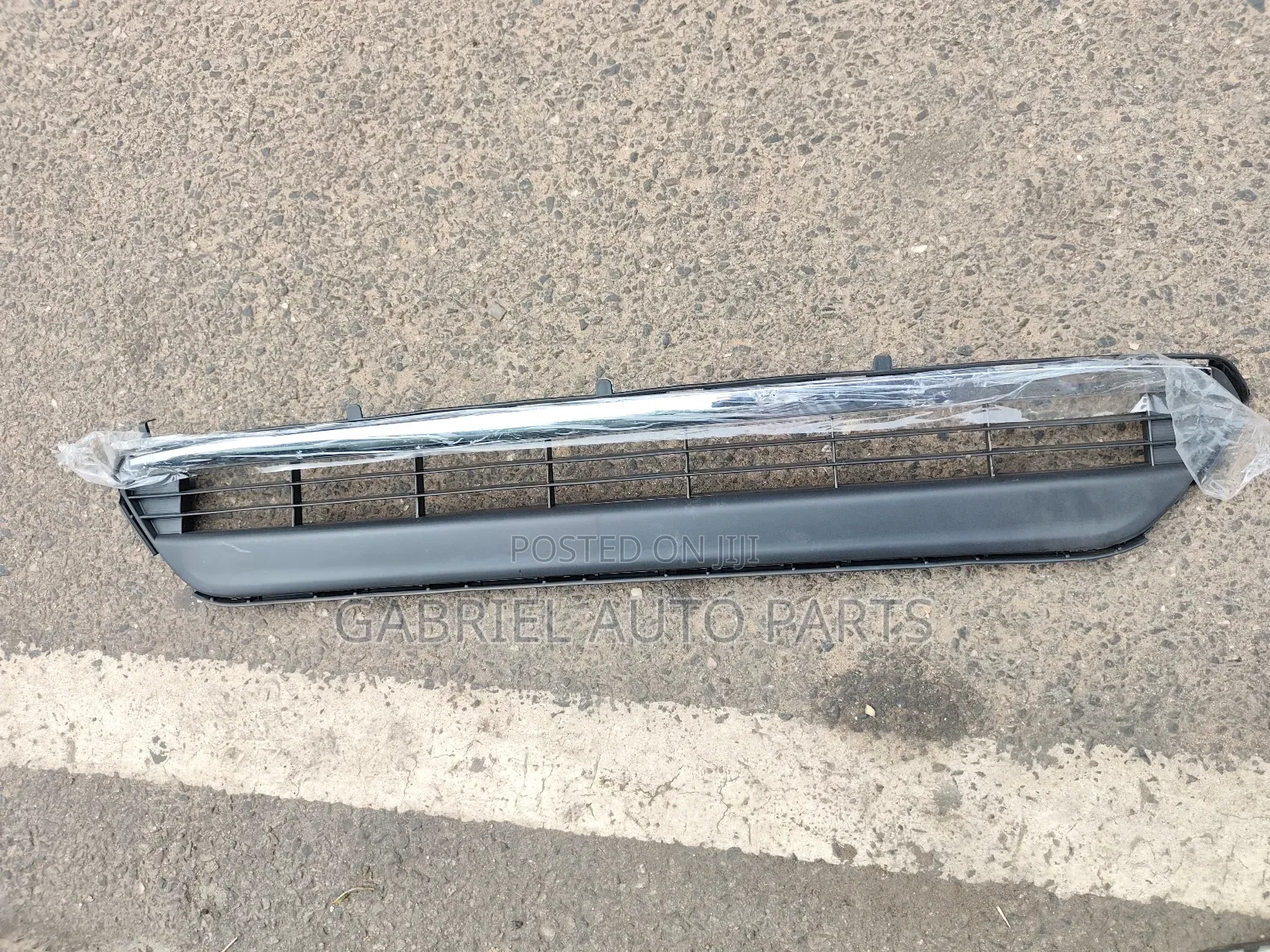 Toyota Highlander 2012 Lower Bumper Grill