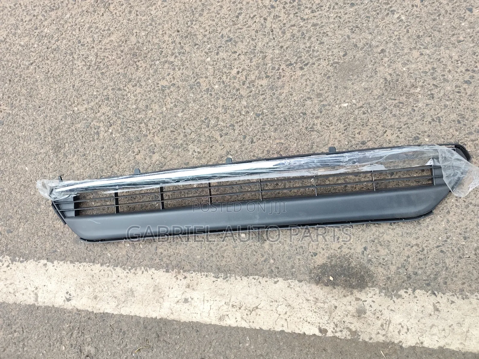 Toyota Highlander 2012 Lower Bumper Grill