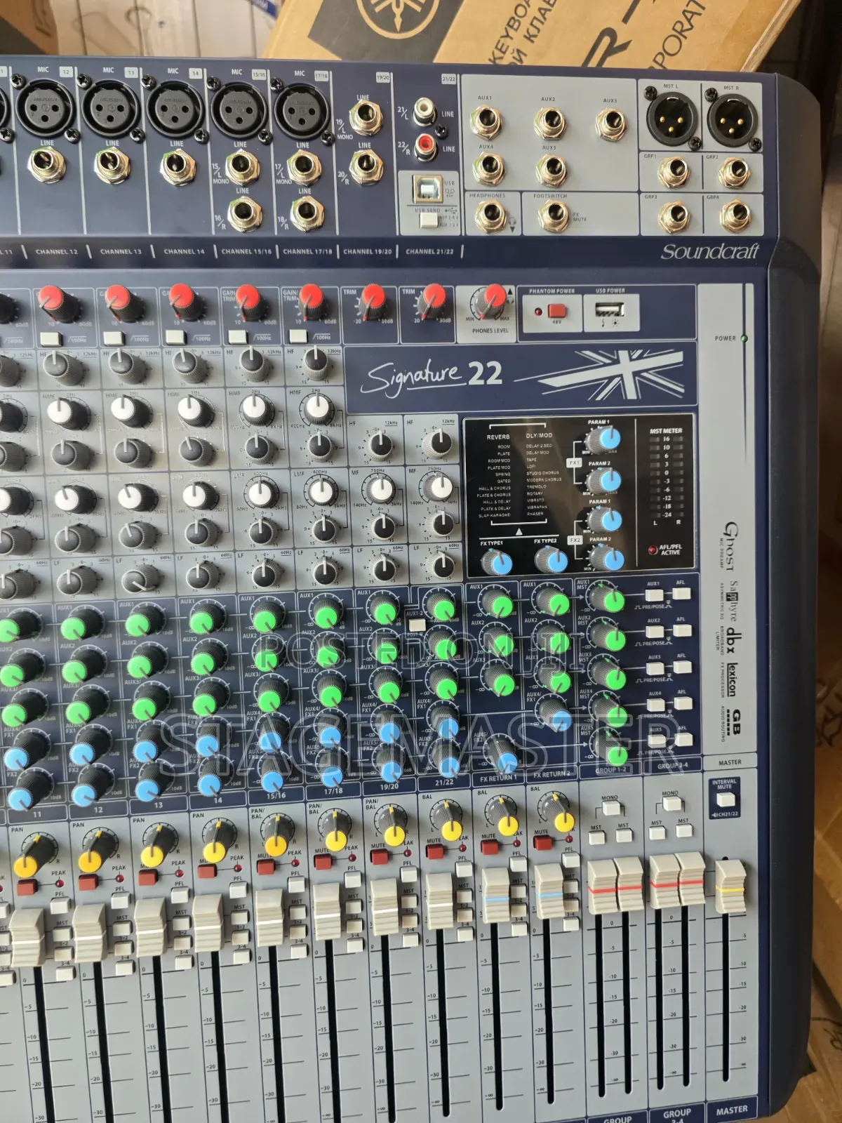 Soundcraft Signature 22
