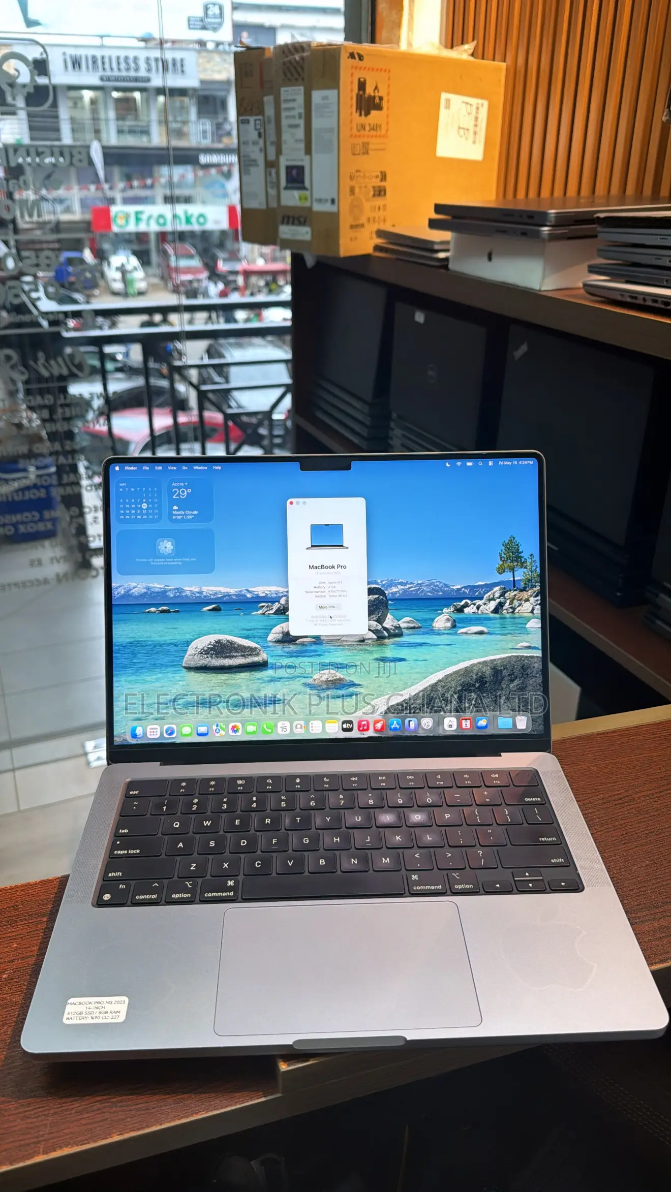 Laptop Apple MacBook Pro 2023 M3 14-inch 8GB Apple M3 Pro SSD 512GB