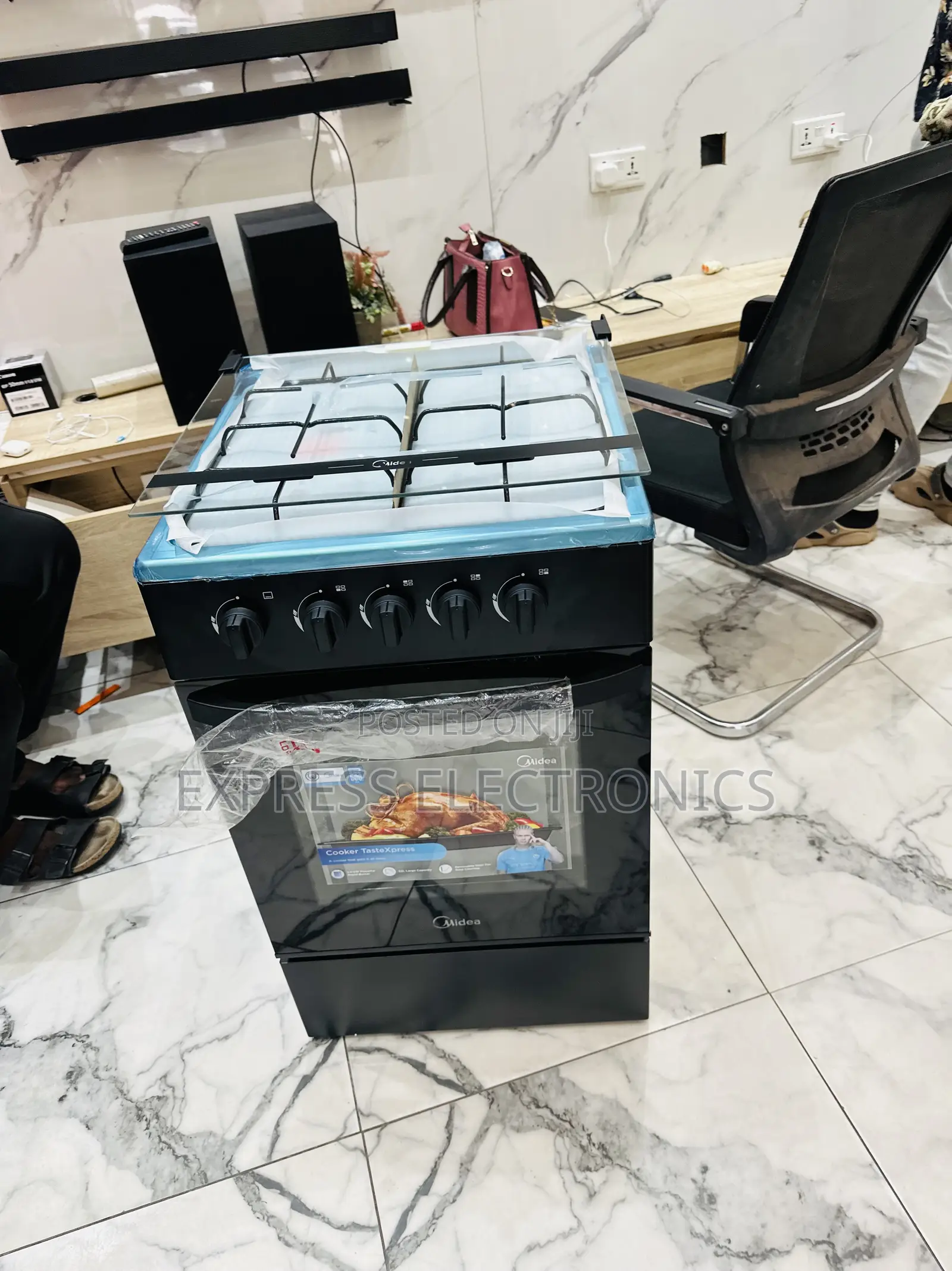 Limited Stock Black Gas Cooker Oven 4b 50/50 Midea
