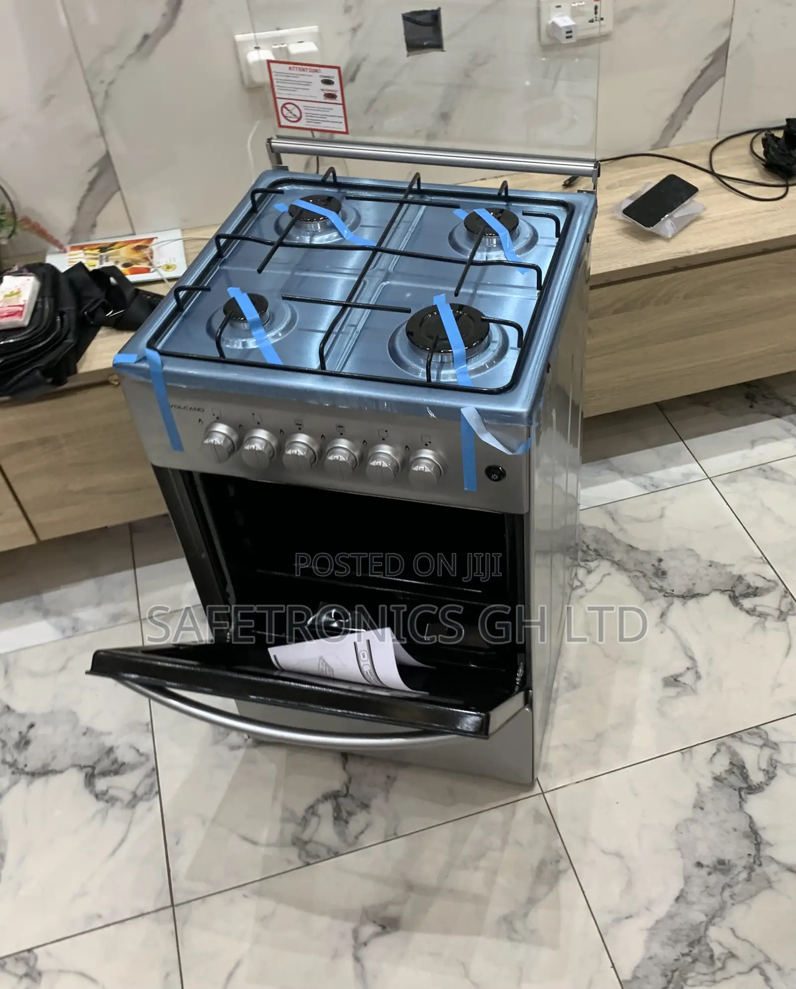 Get Ultra Sleek Volcano 50x50cm 4 Burner Automatic Gas Stove