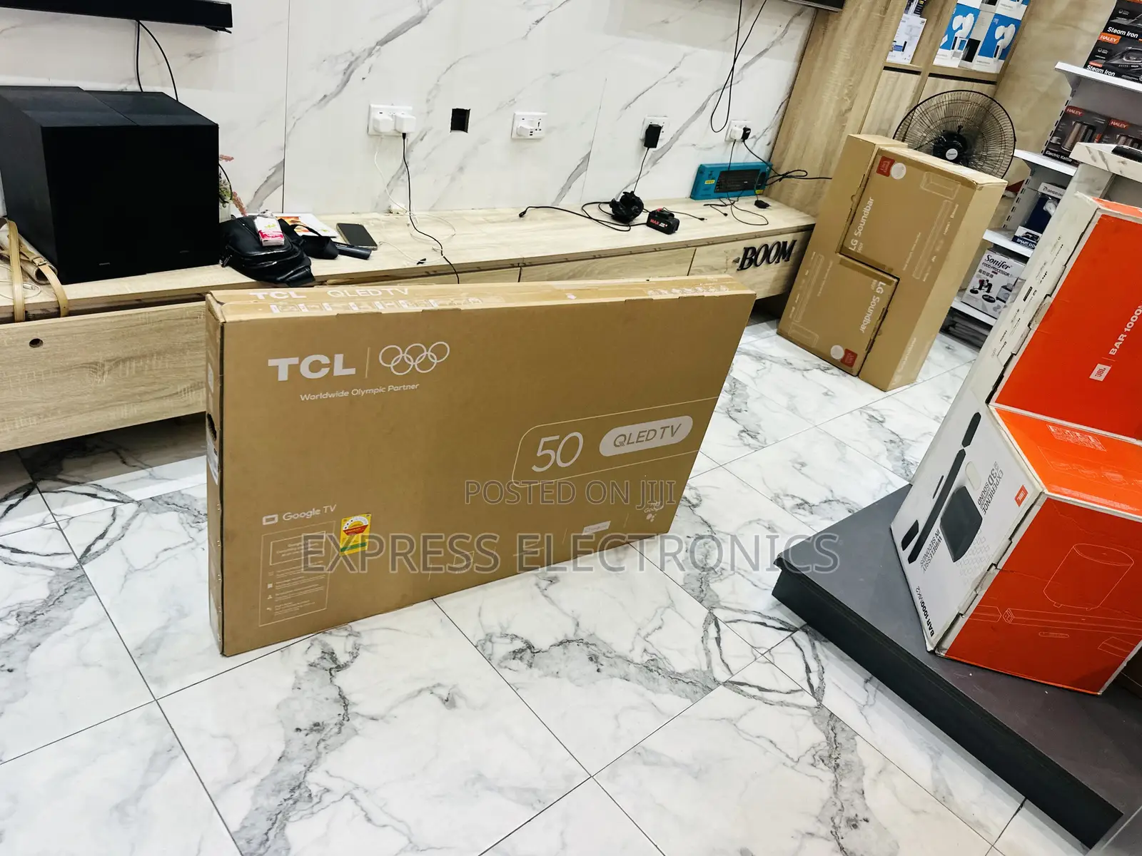 Ultra Modern Slim TCL Smart Glossy Tv 50s5k Qled