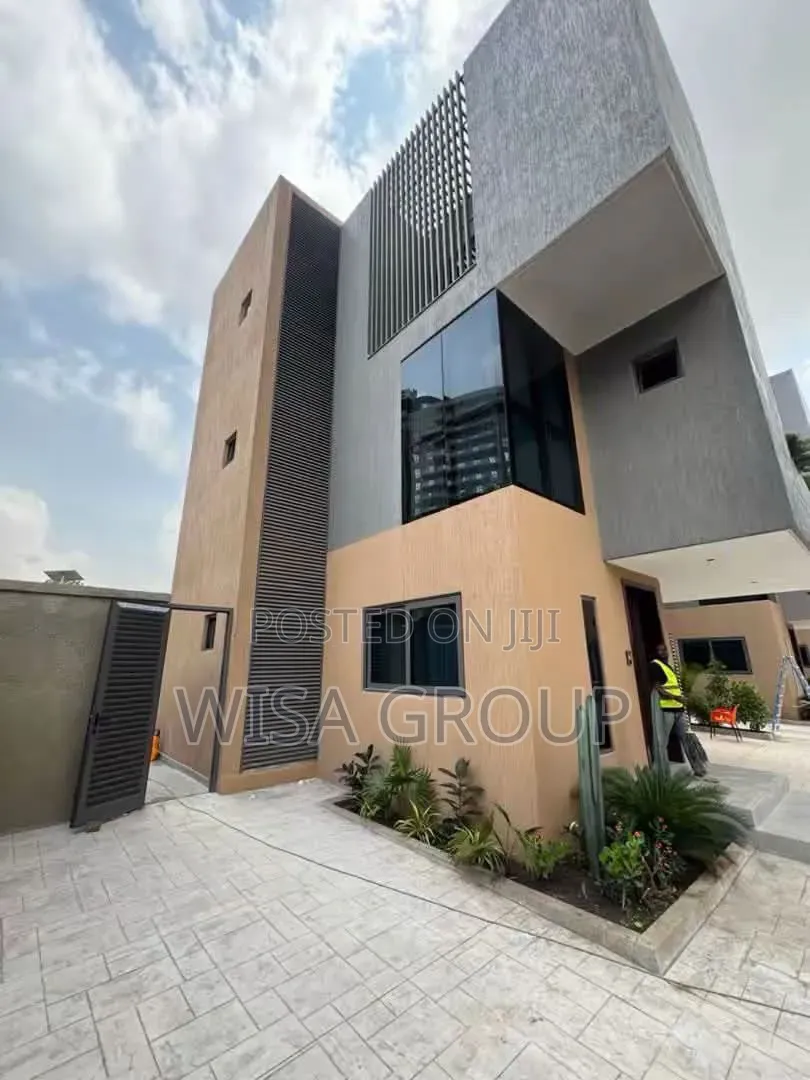 4bdrm Mansion in Wisa Group, Accra Metropolitan for sale