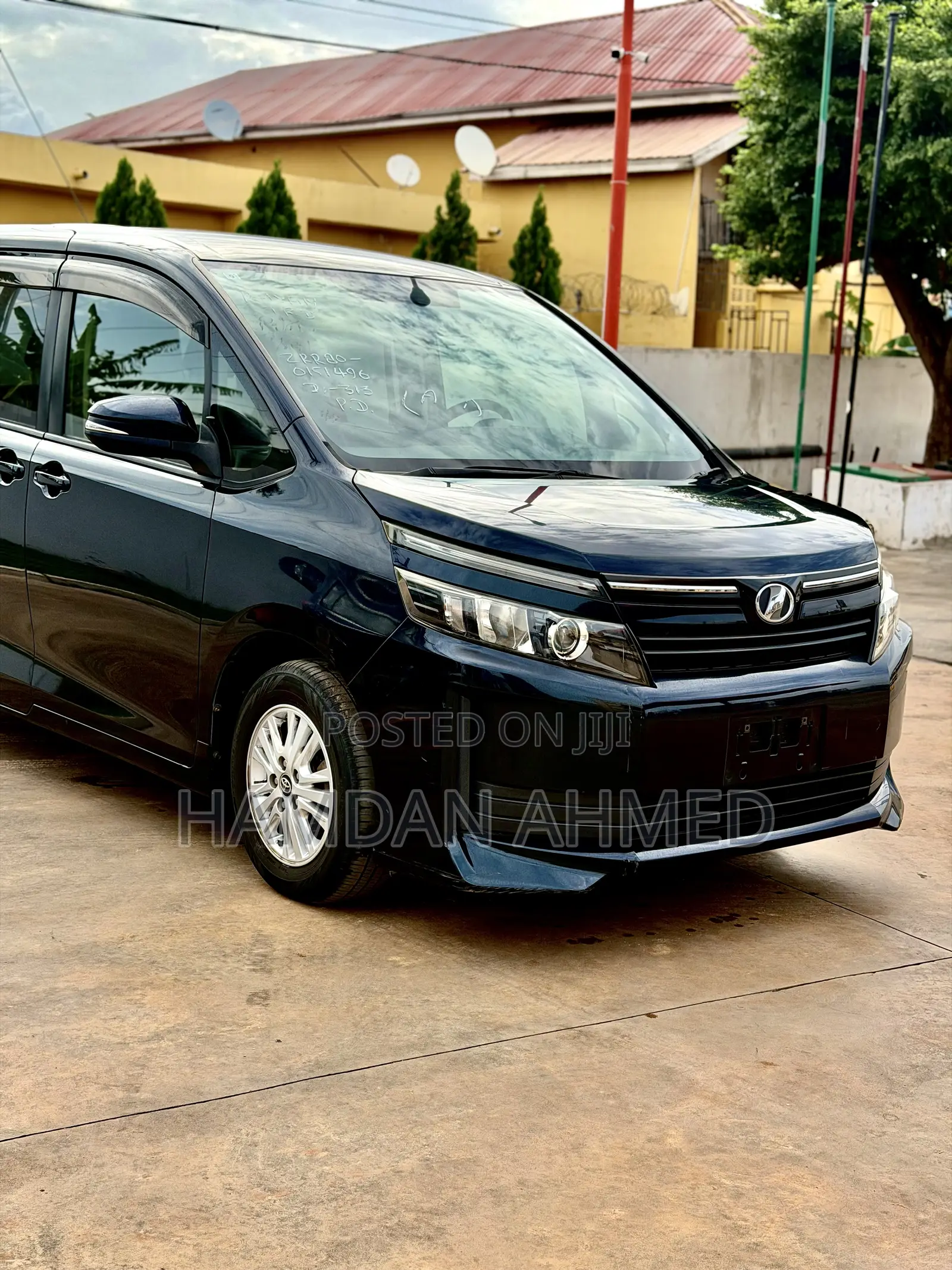 Toyota Voxy 2015 Blue