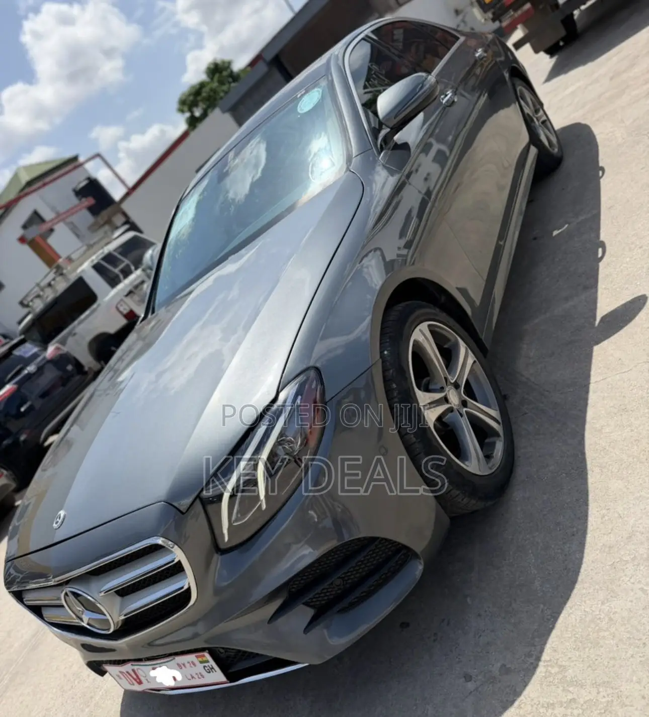 Mercedes-Benz E300 4Matic AWD Sedan (2.0L 4cyl 9A) 2017 Gray