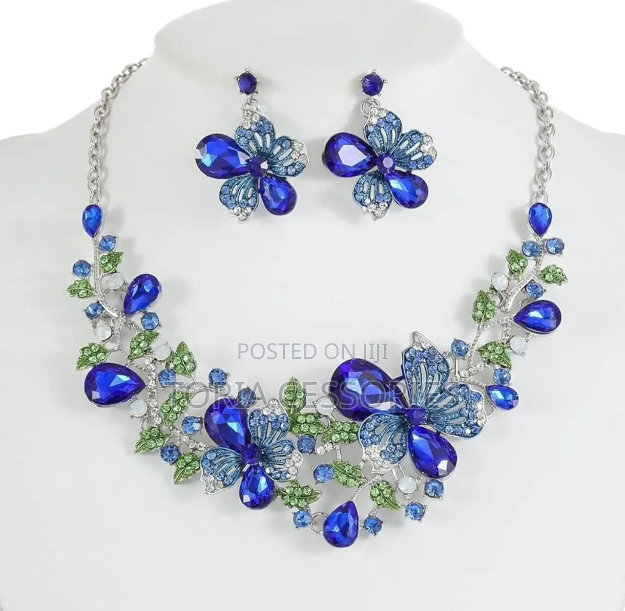Floral Crystal Necklace