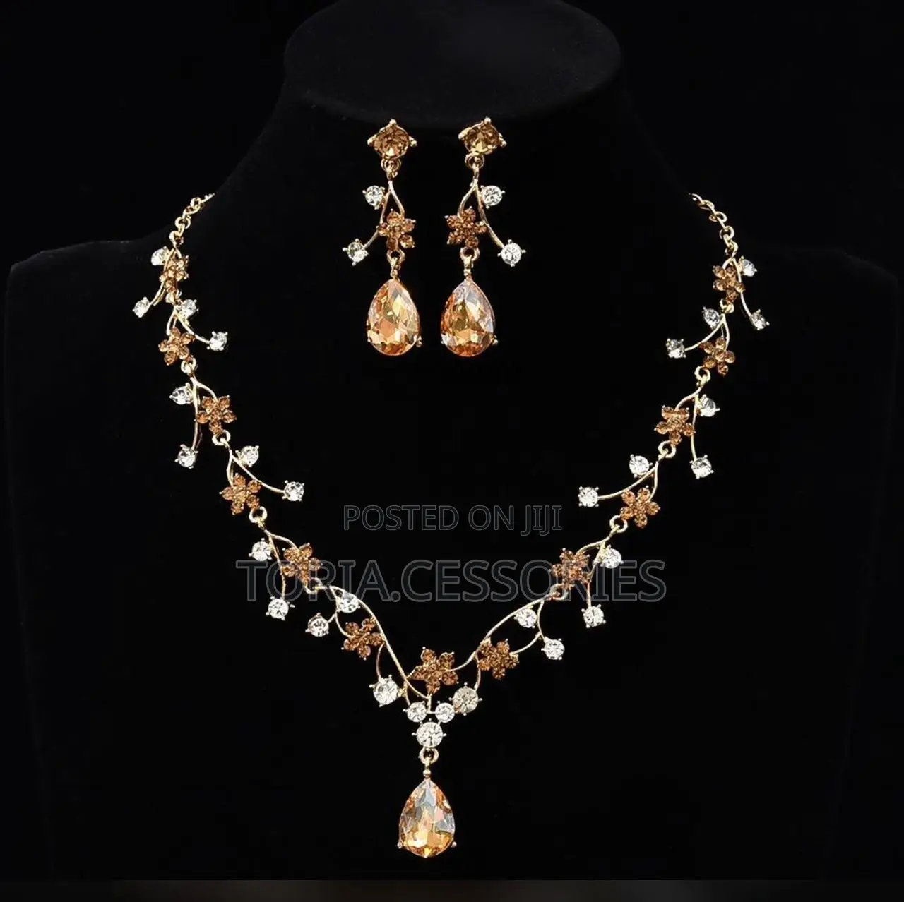 Floral Crystal Necklace