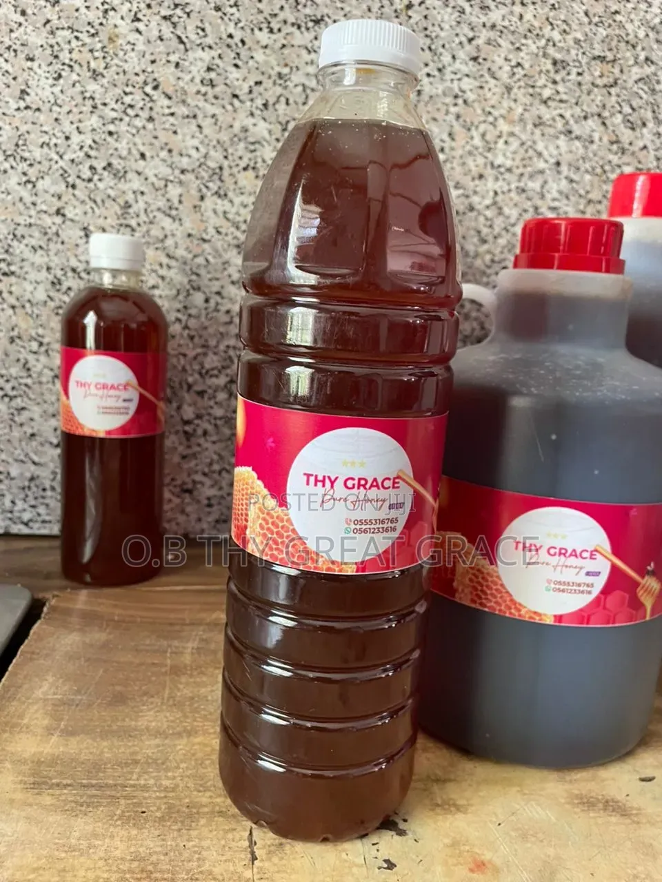 Raw Honey Without Diluted