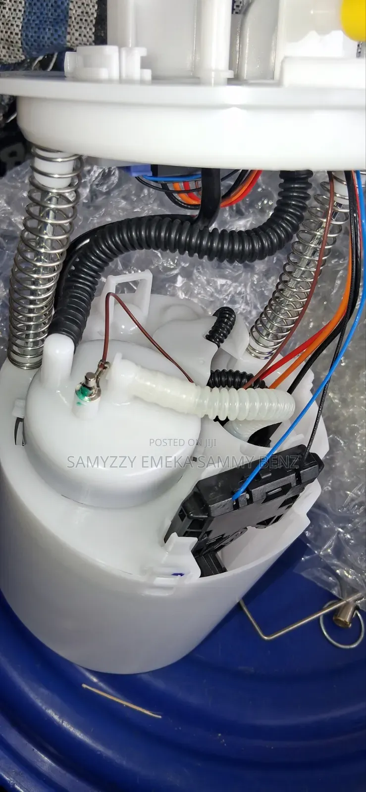Genuine Mercedes-Benz Fuel Pump Assembly 206 167