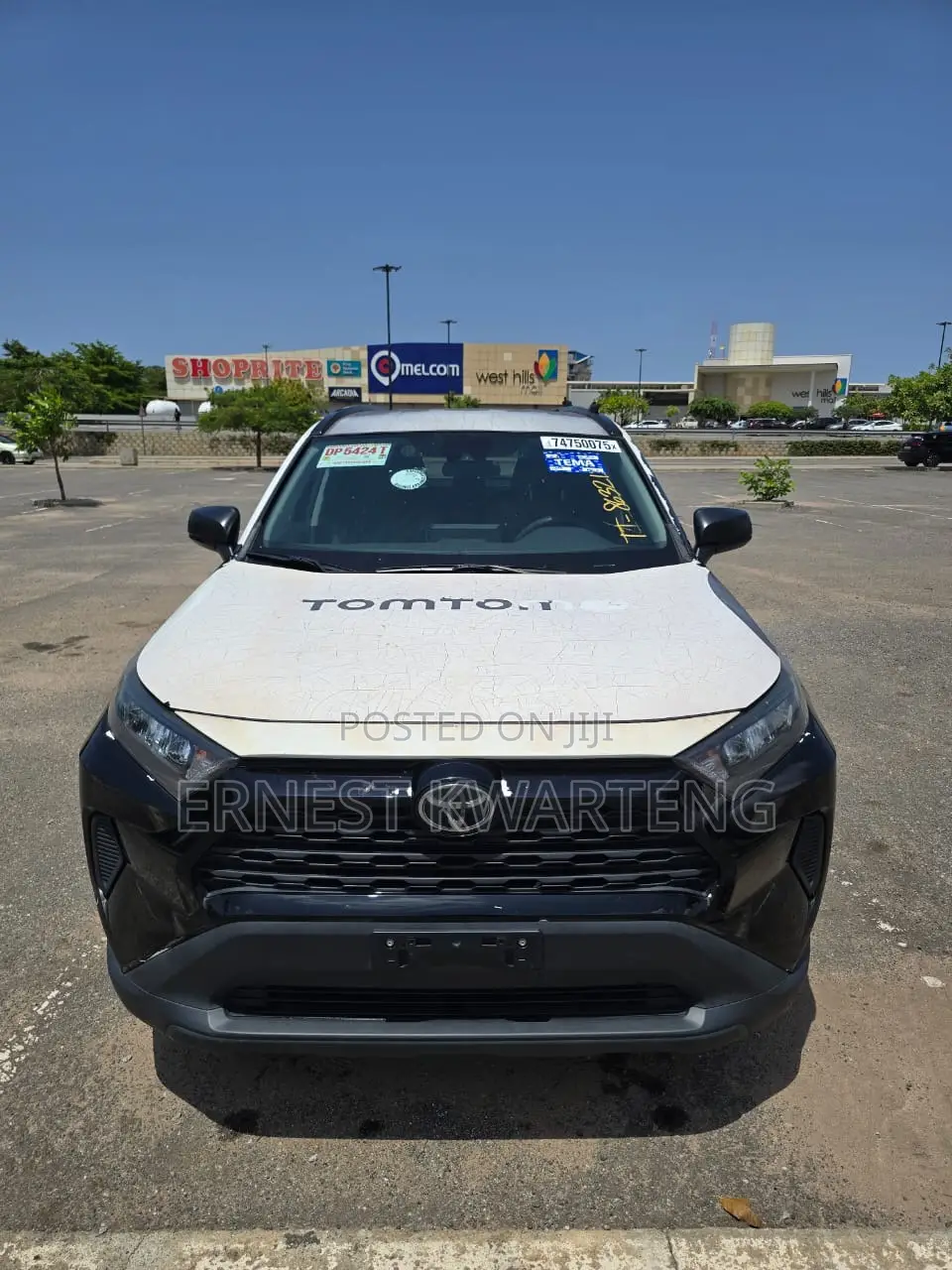 Toyota RAV4 XLE 2021 Black