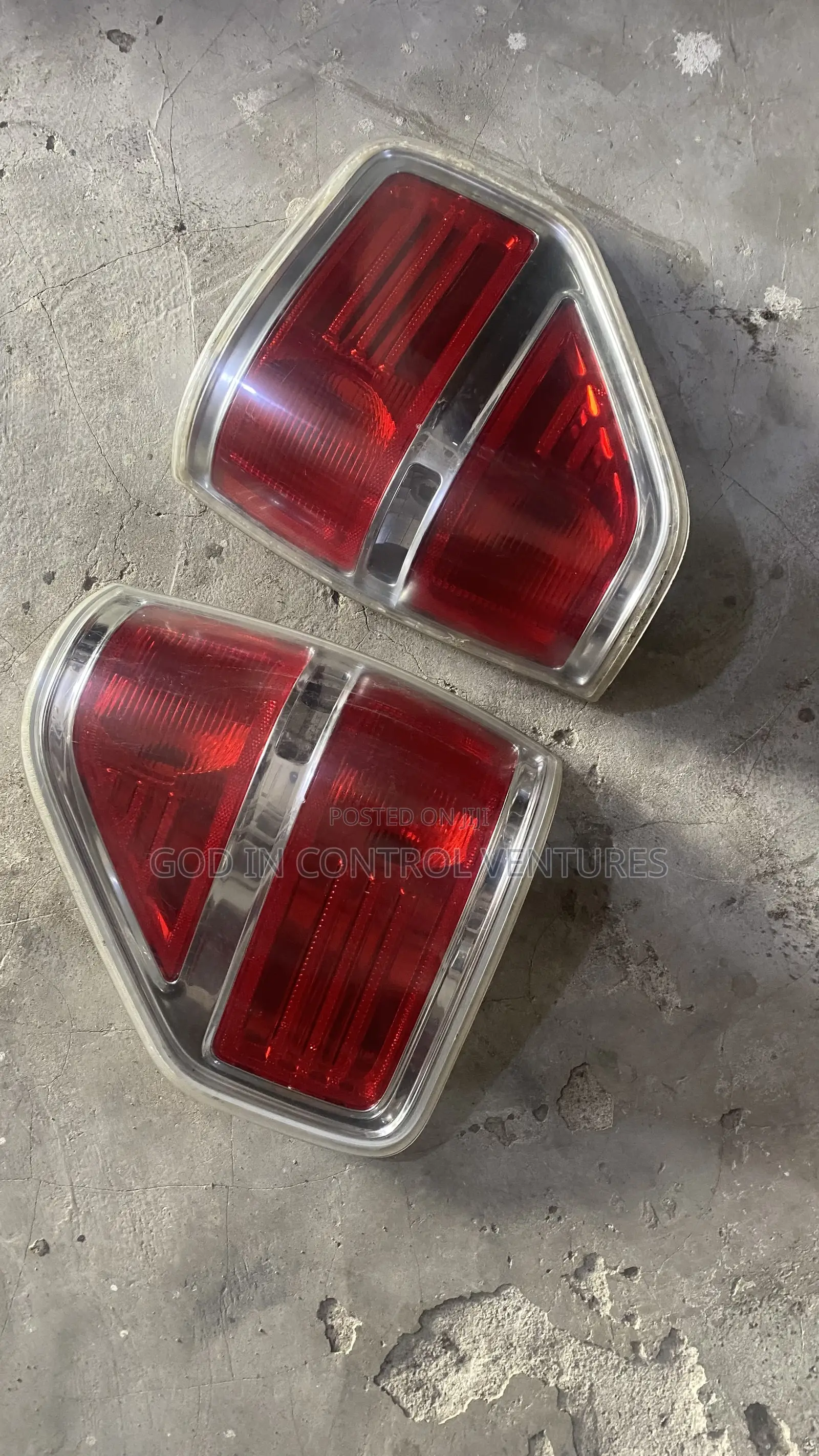 Ford F150 2012 Tail Light Pair
