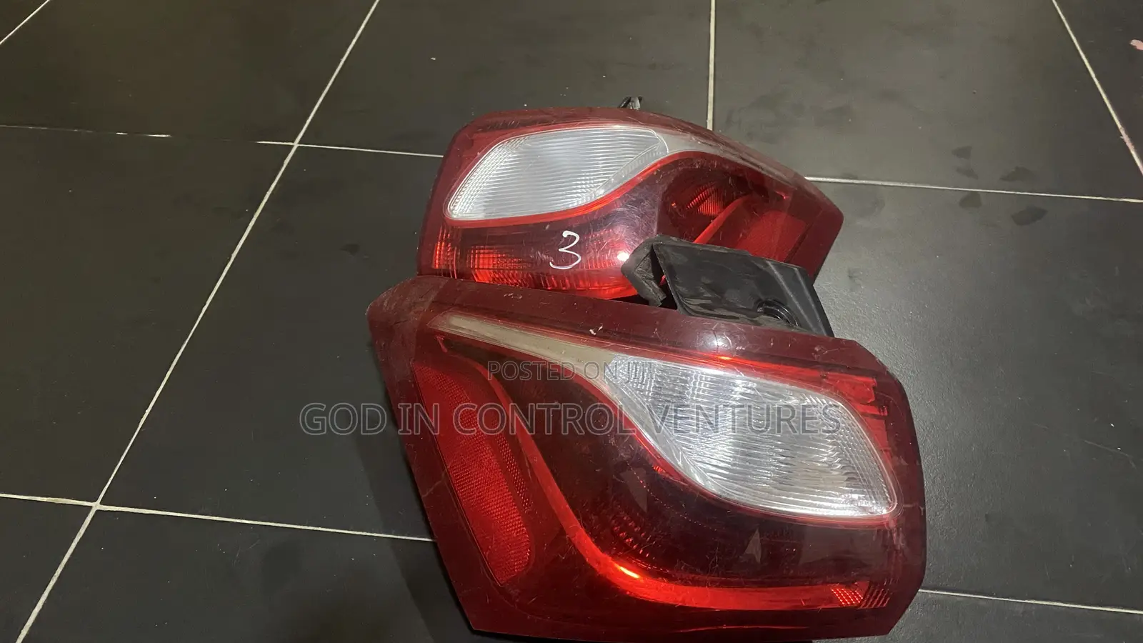 Chevrolet Equinox 2017/2018 Tail Light Pair