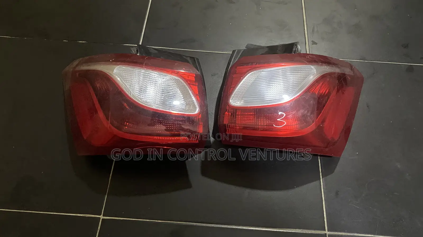 Chevrolet Equinox 2017/2018 Tail Light Pair