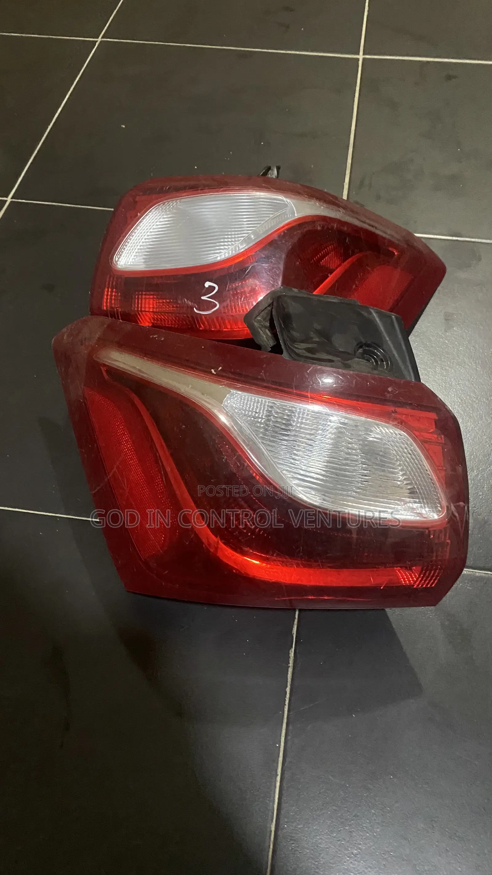 Chevrolet Equinox 2017/2018 Tail Light Pair