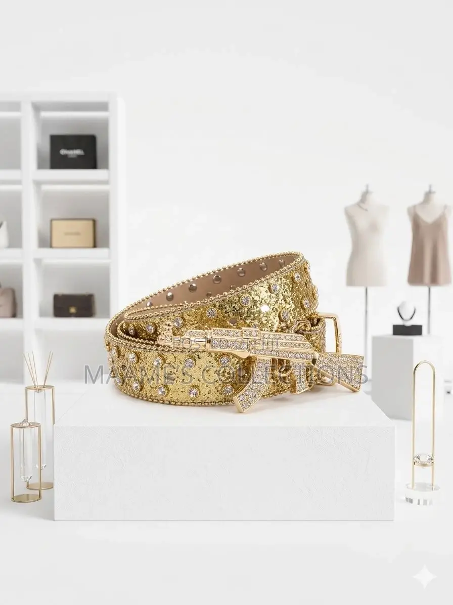 Studded Rhinestone Belt / Fashion Belt With a Western-Style Buckle