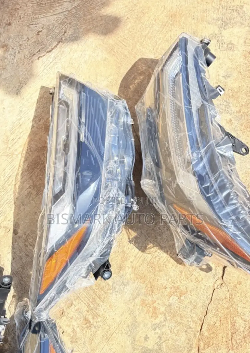 Toyota Rav4 2023 2024 Headlight Pair