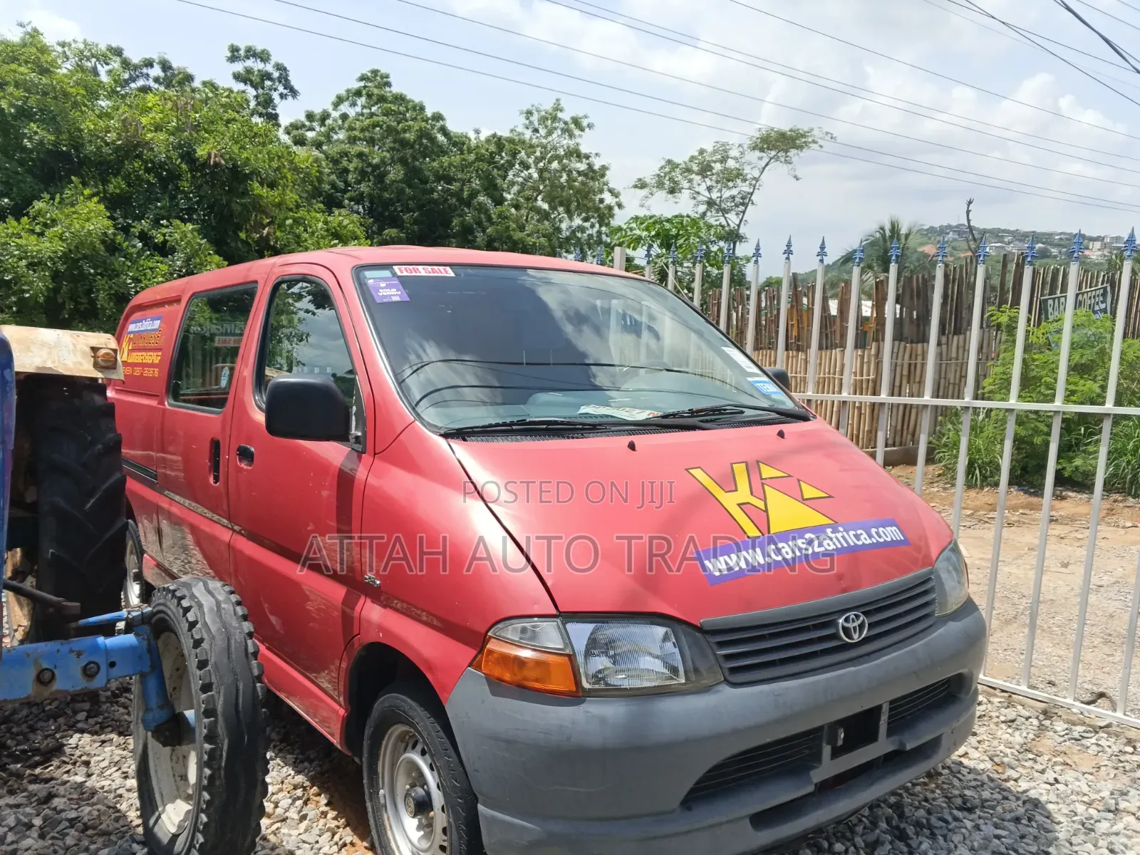 Toyota HiAce 2010 Red