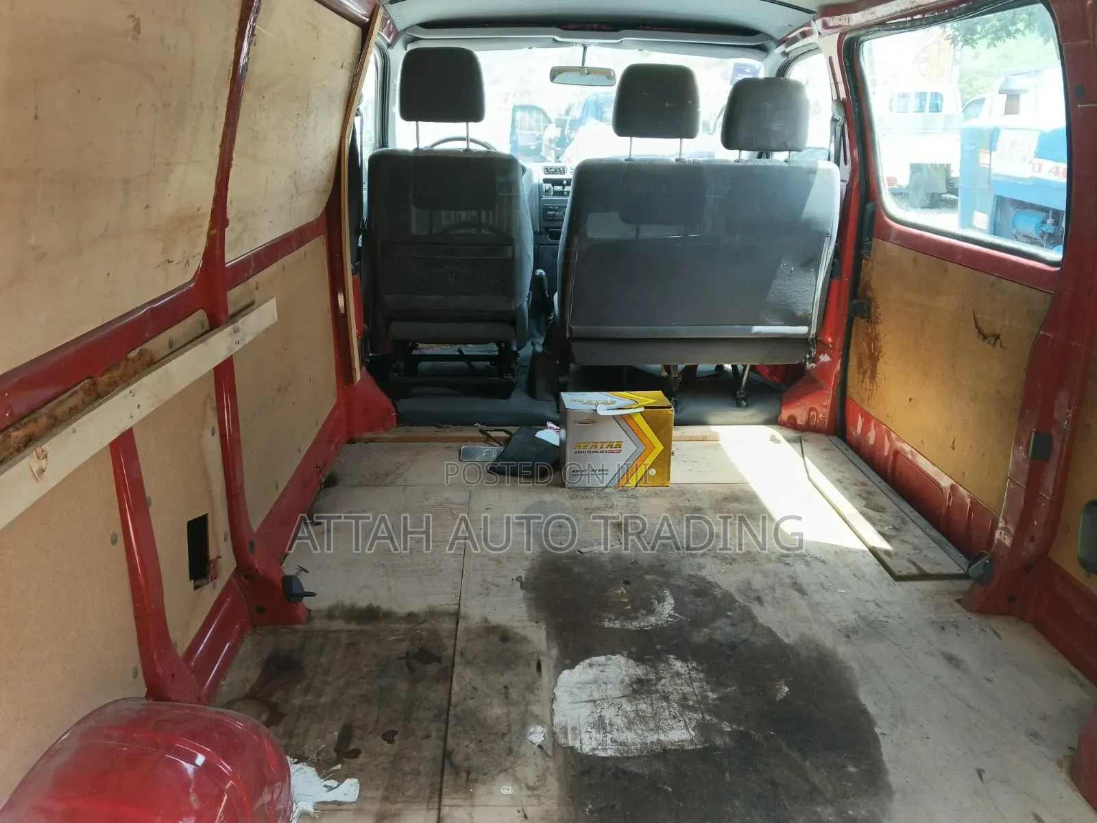 Toyota HiAce 2010 Red