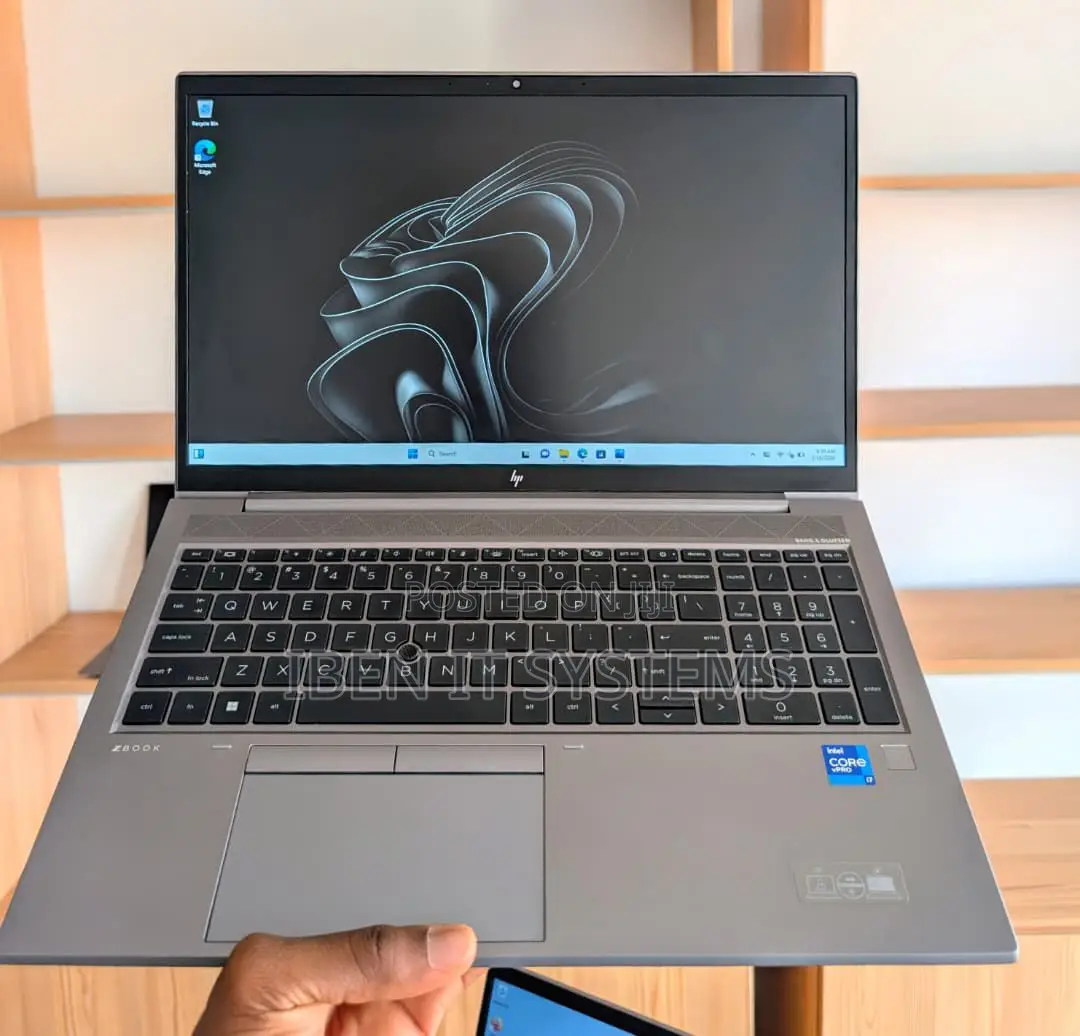 Laptop HP ZBook Firefly G8 16GB Intel Core i7 SSD 256GB