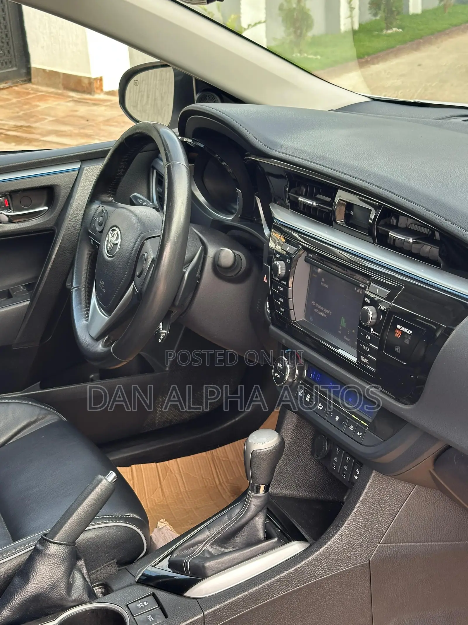 Toyota Corolla S 4dr Sedan (1.8L 4cyl CVT) 2016 White